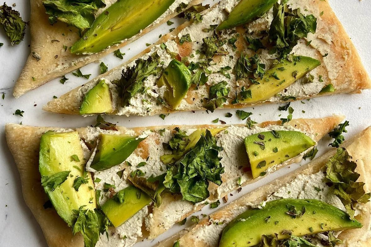 Avocado Kale Naan Pizza