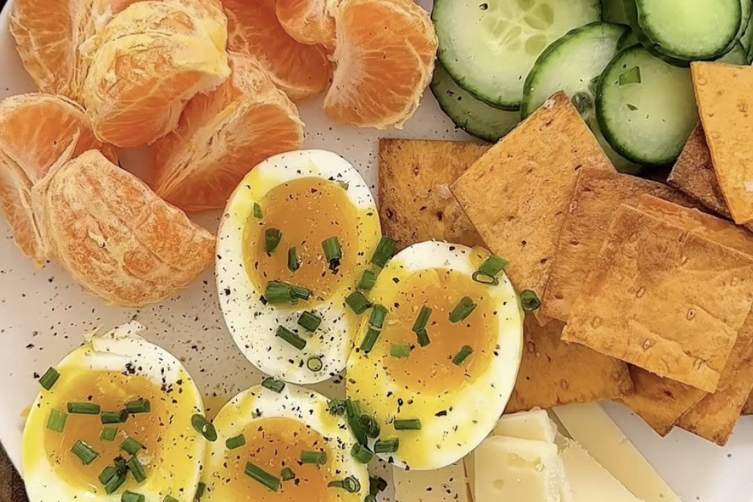 Mini Roasted Red Pepper Lavash Crackers Snack Plate